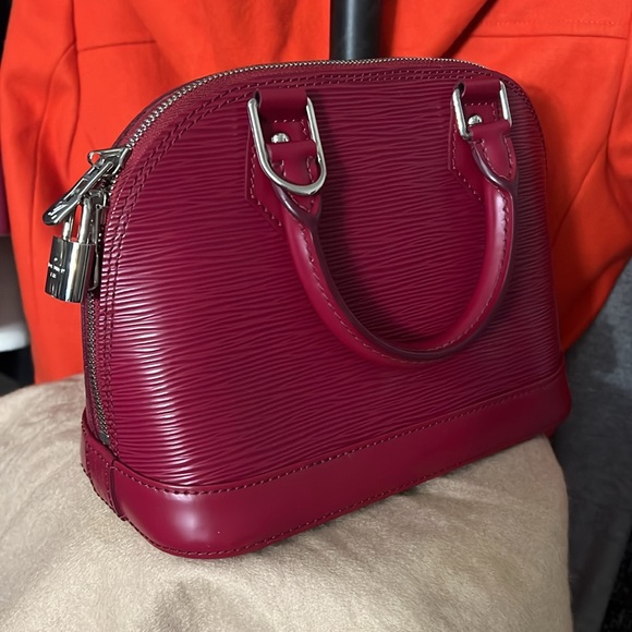 Louis Vuitton Alma BB Fuchsia Cowhide Epi Leather Handbag - Picture 6 of 7